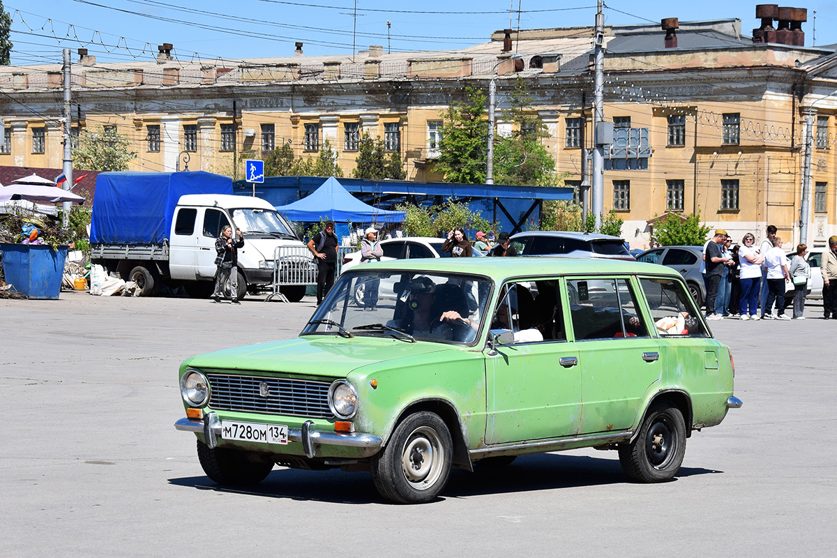 Волгоградская область, № М 728 ОМ 134 — ВАЗ-2102 Жигули '71-86; Волгоградская область — День Победы 9 мая 2025