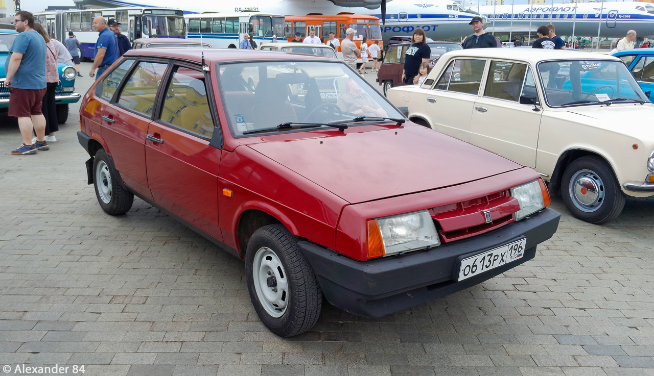 Свердловская область, № О 613 РХ 196 — ВАЗ-2109 '87-93; Свердловская область — Фестиваль "Авторетро" 2025
