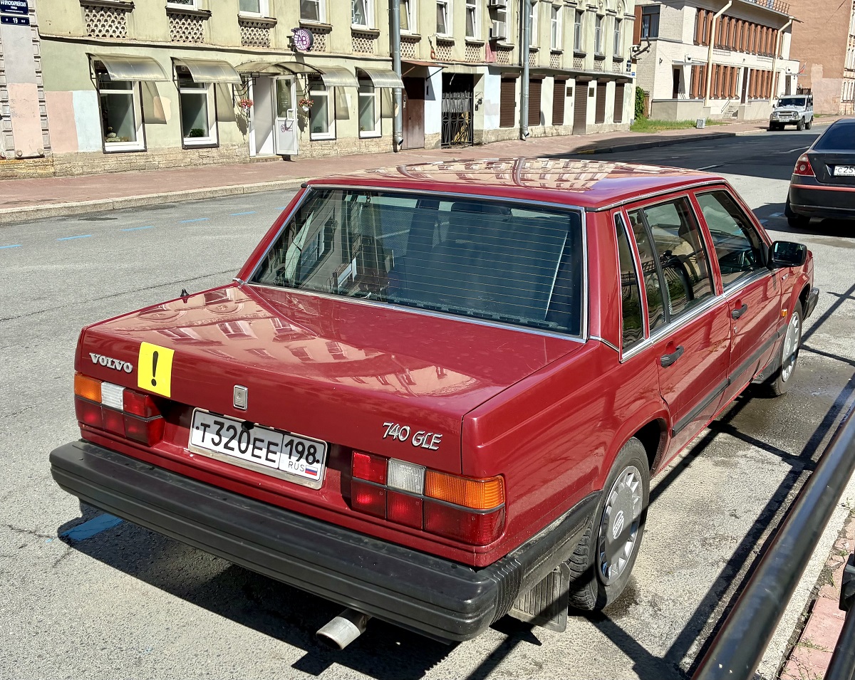Санкт-Петербург, № Т 320 ЕЕ 198 — Volvo 740 '84-92