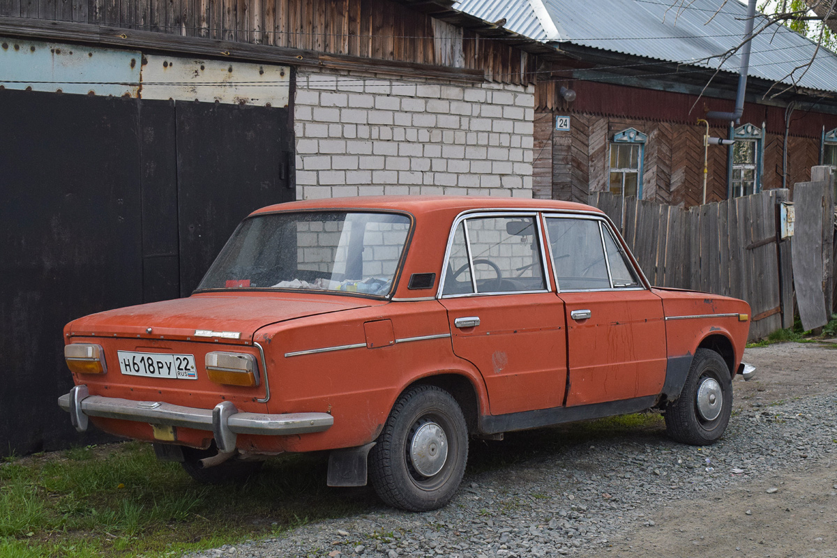 Алтайский край, № Н 618 РУ 22 — ВАЗ-2103 Жигули '72-84