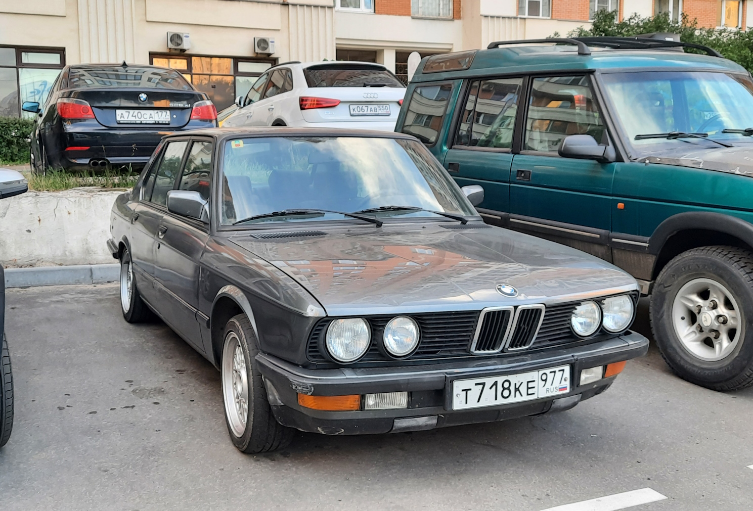 Москва, № Т 718 КЕ 977 — BMW 5 Series (E28) '82-88