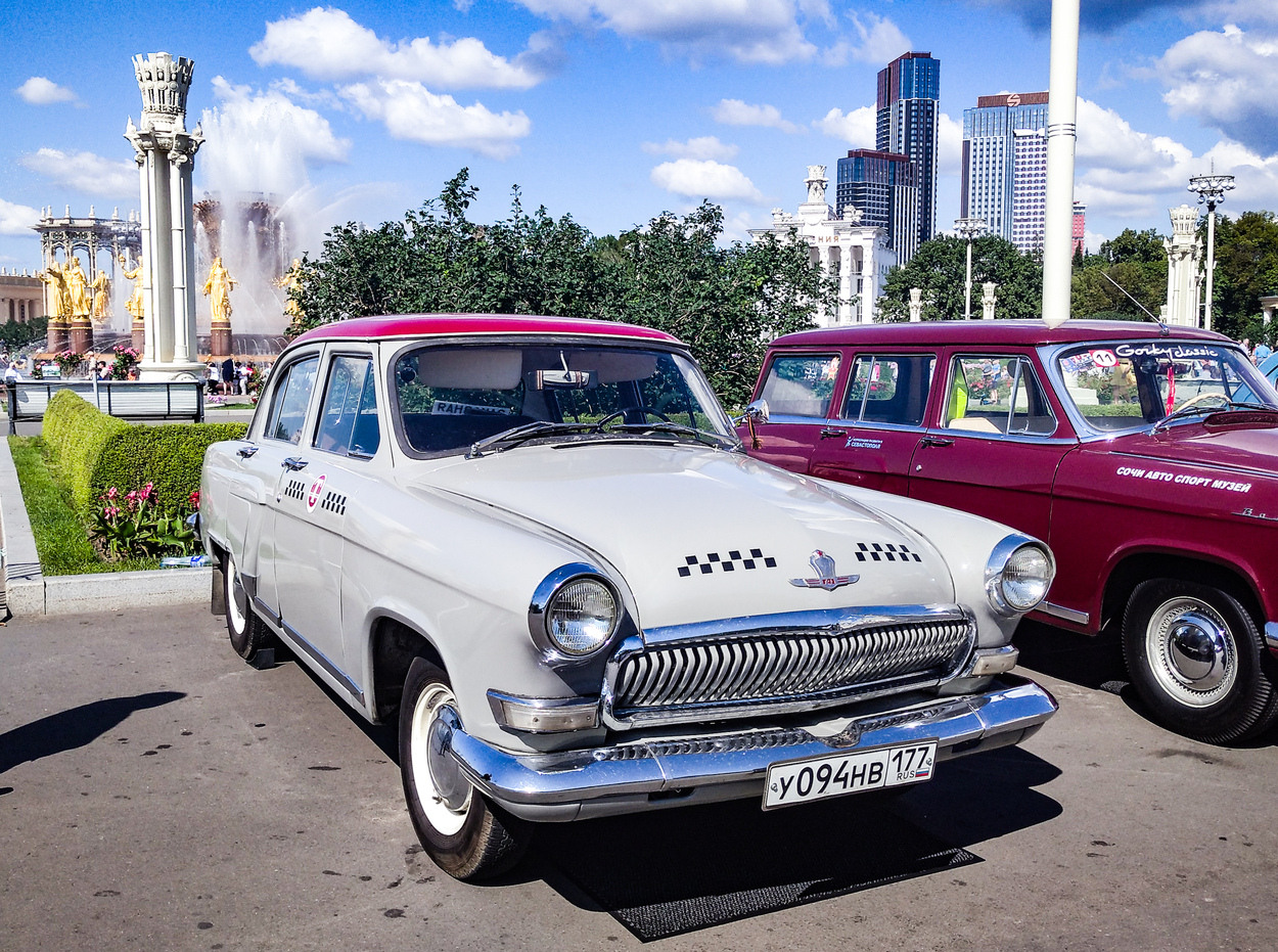 Москва, № У 094 НВ 177 — ГАЗ-21Р Волга '65-70; Москва — Фестиваль "ПроДвижение" 2025