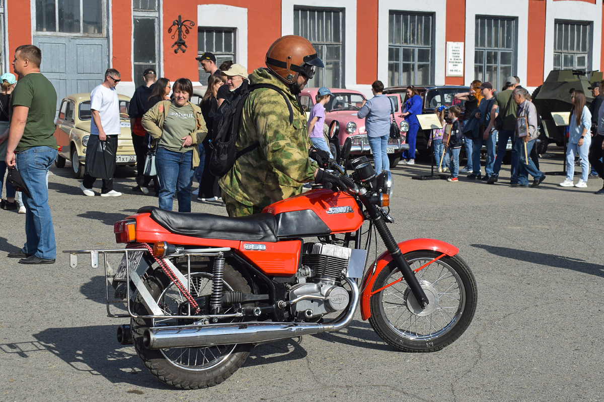 Алтайский край, № 7512 АВ 22 — Jawa 350 typ 638 '84-91; Алтайский край — День Победы. Барнаул. 2025 г.