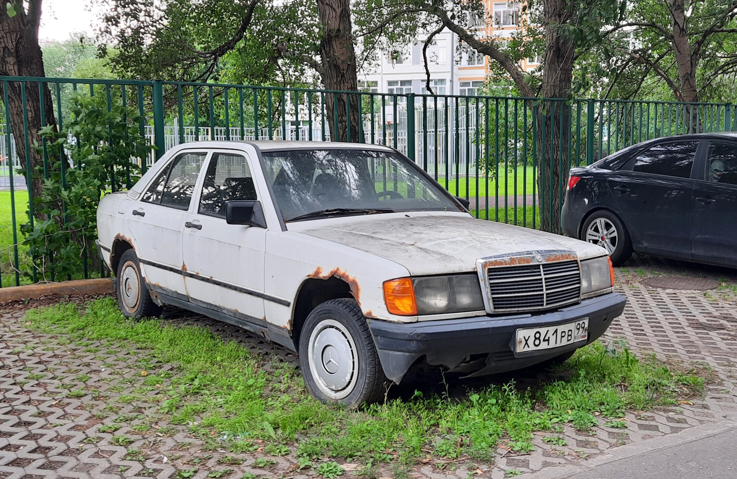 Москва, № Х 841 РВ 99 — Mercedes-Benz 190 (W201) '82-93