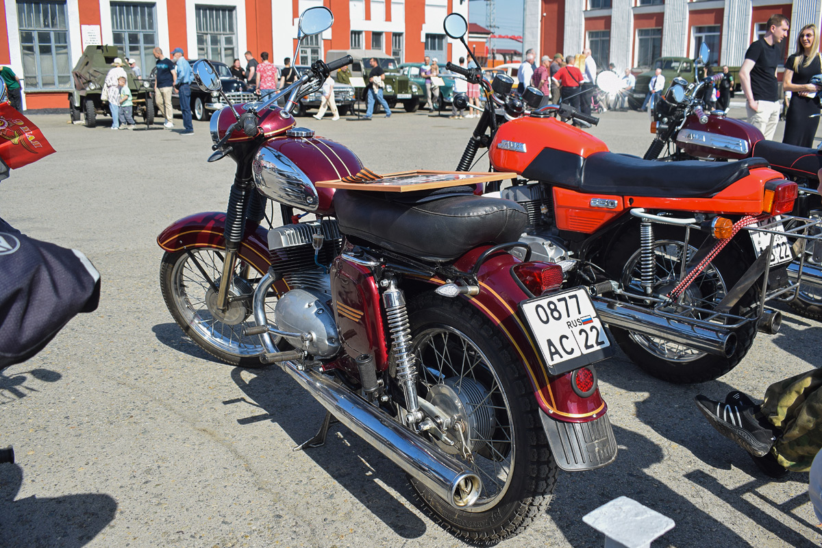 Алтайский край, № 0877 АС 22 — Jawa 350 typ 360 '64-74; Алтайский край — День Победы. Барнаул. 2025 г.