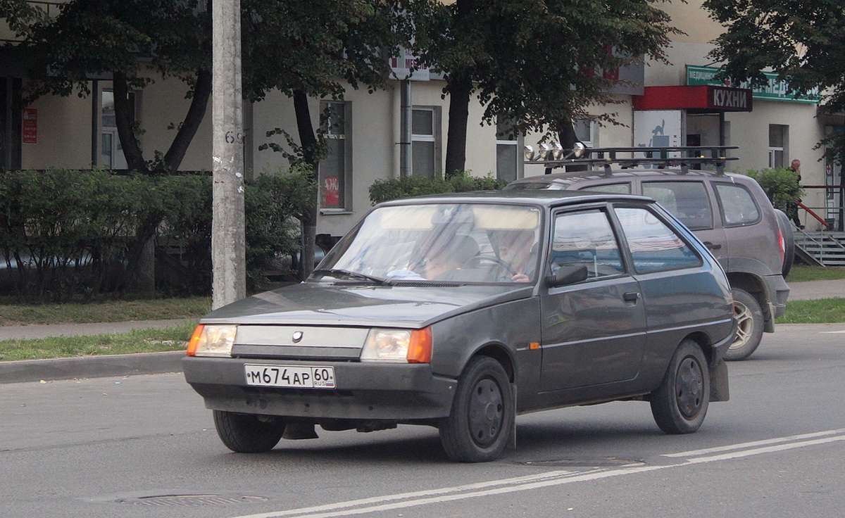 Псковская область, № М 674 АР 60 — ЗАЗ-110206 Таврия '90-07