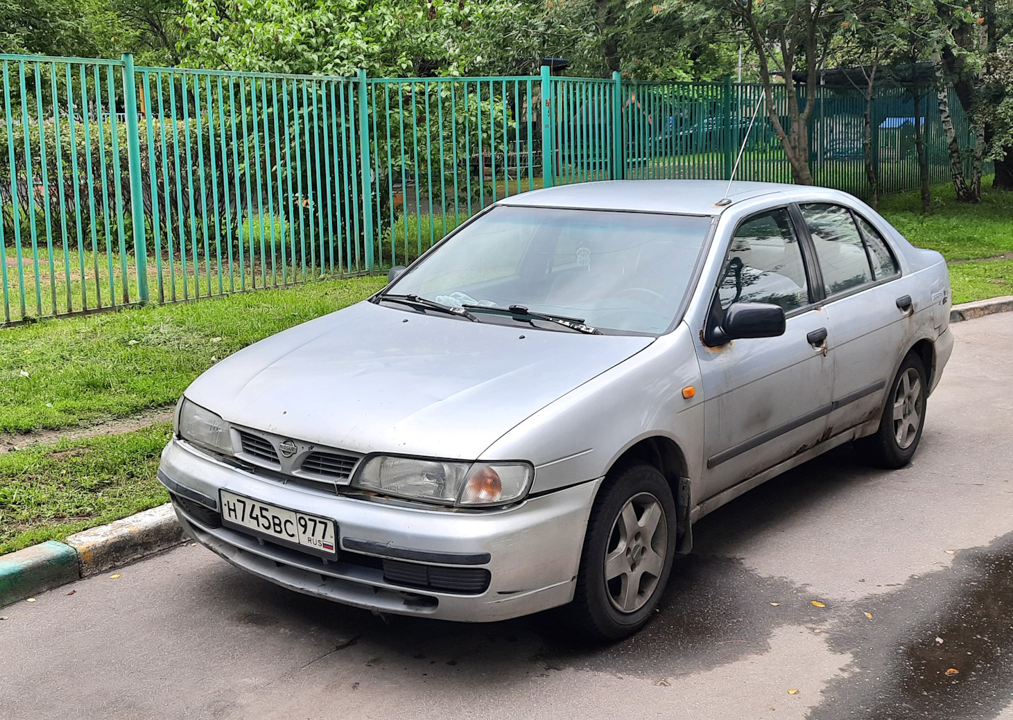 Москва, № Н 745 ВС 977 — Nissan Almera (N15) '95-00