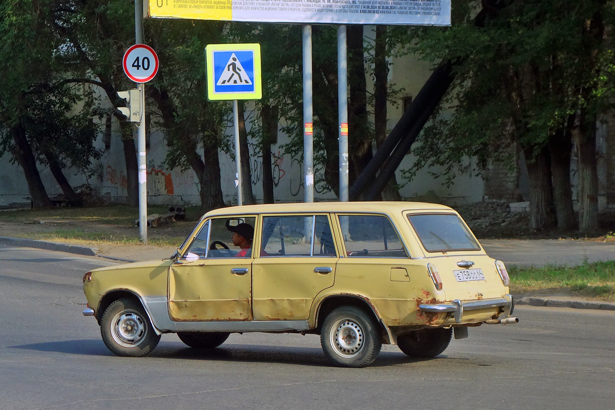 Саратовская область, № Е 758 ОО 64 — ВАЗ-2102 Жигули '71-86