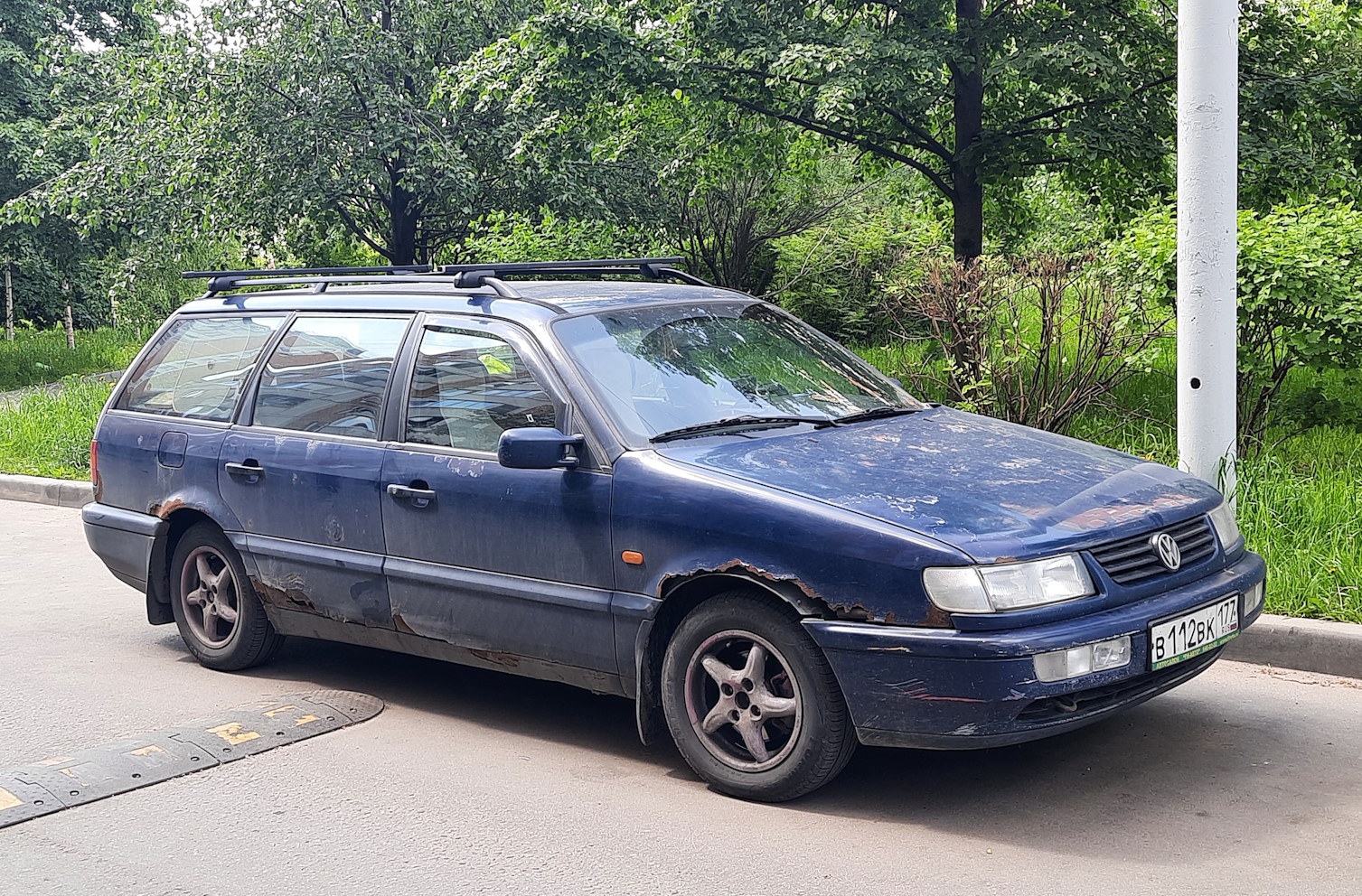 Москва, № В 112 ВК 177 — Volkswagen Passat Variant (B4) '93-97