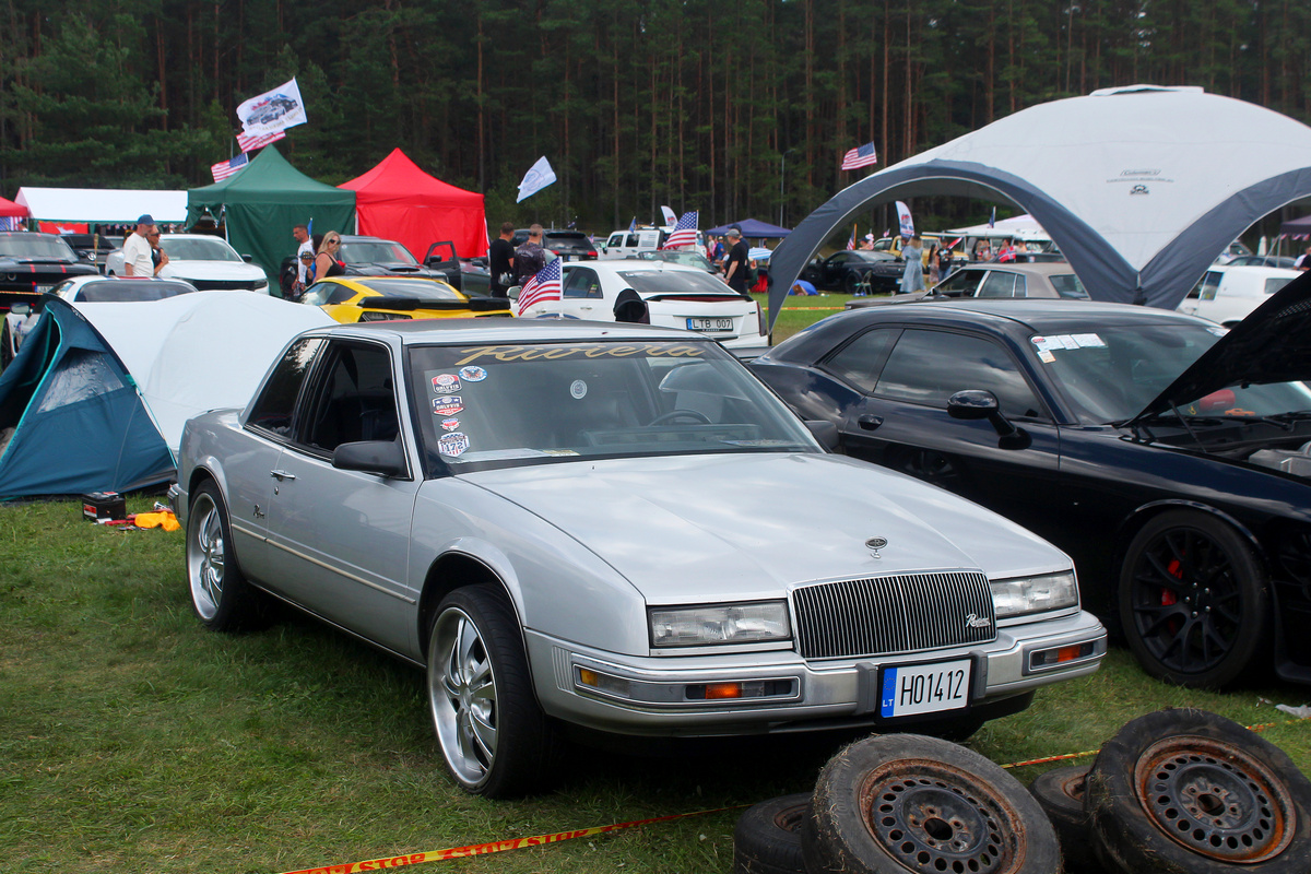 Литва, № H01412 — Buick Riviera (7G) '86-93; Литва — American Spirit 2025