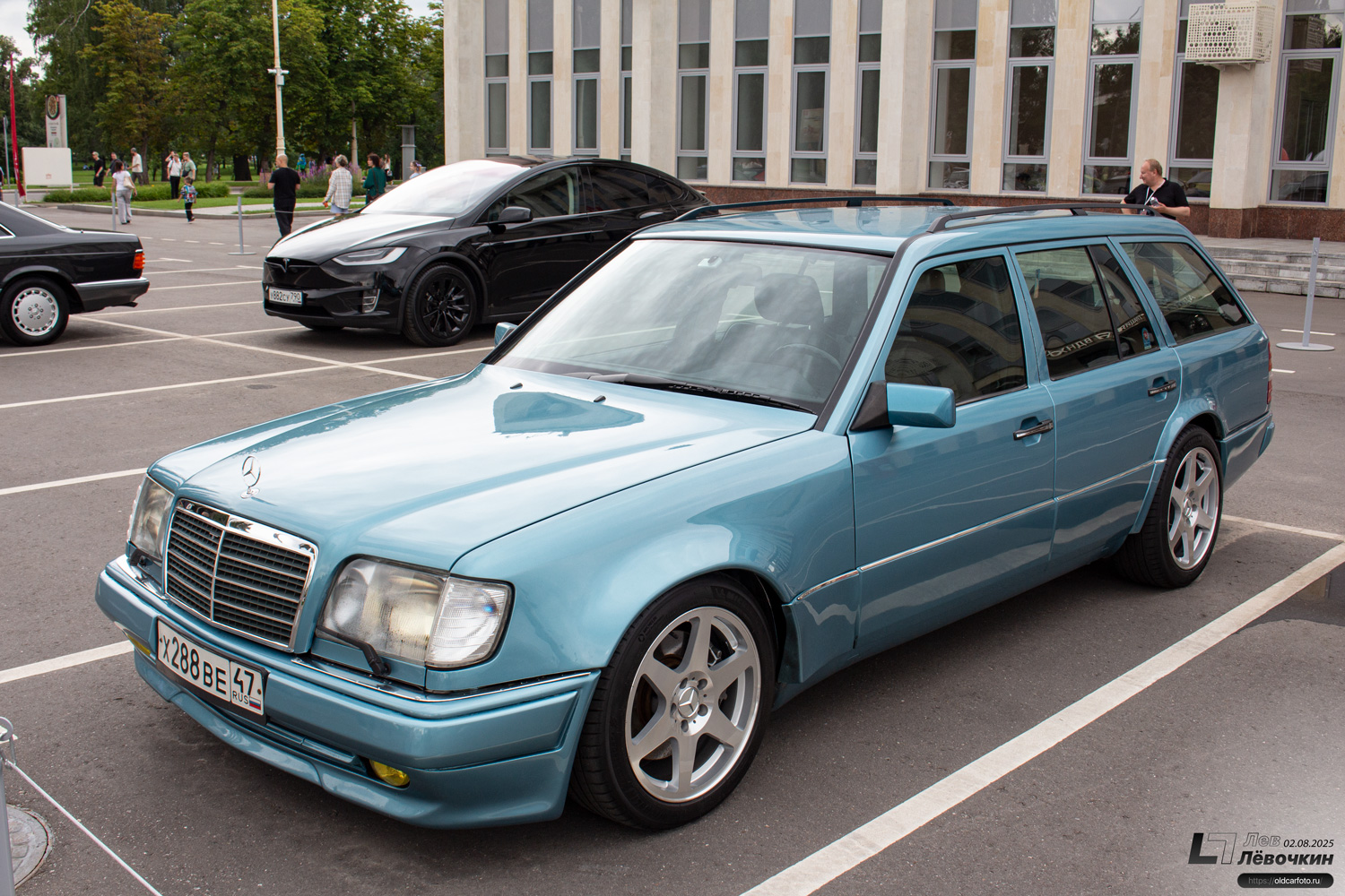 Москва, № Х 288 ВЕ 47 — Mercedes-Benz (S124) '86-96; Москва — Фестиваль "ПроДвижение" 2025