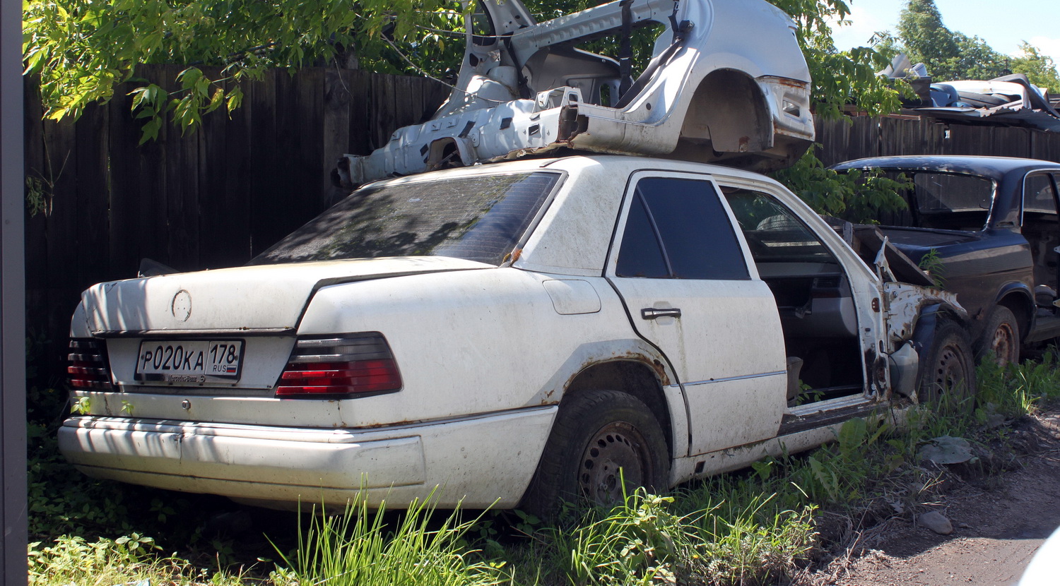 Псковская область, № Р 020 КА 178 — Mercedes-Benz (W124) '84-96
