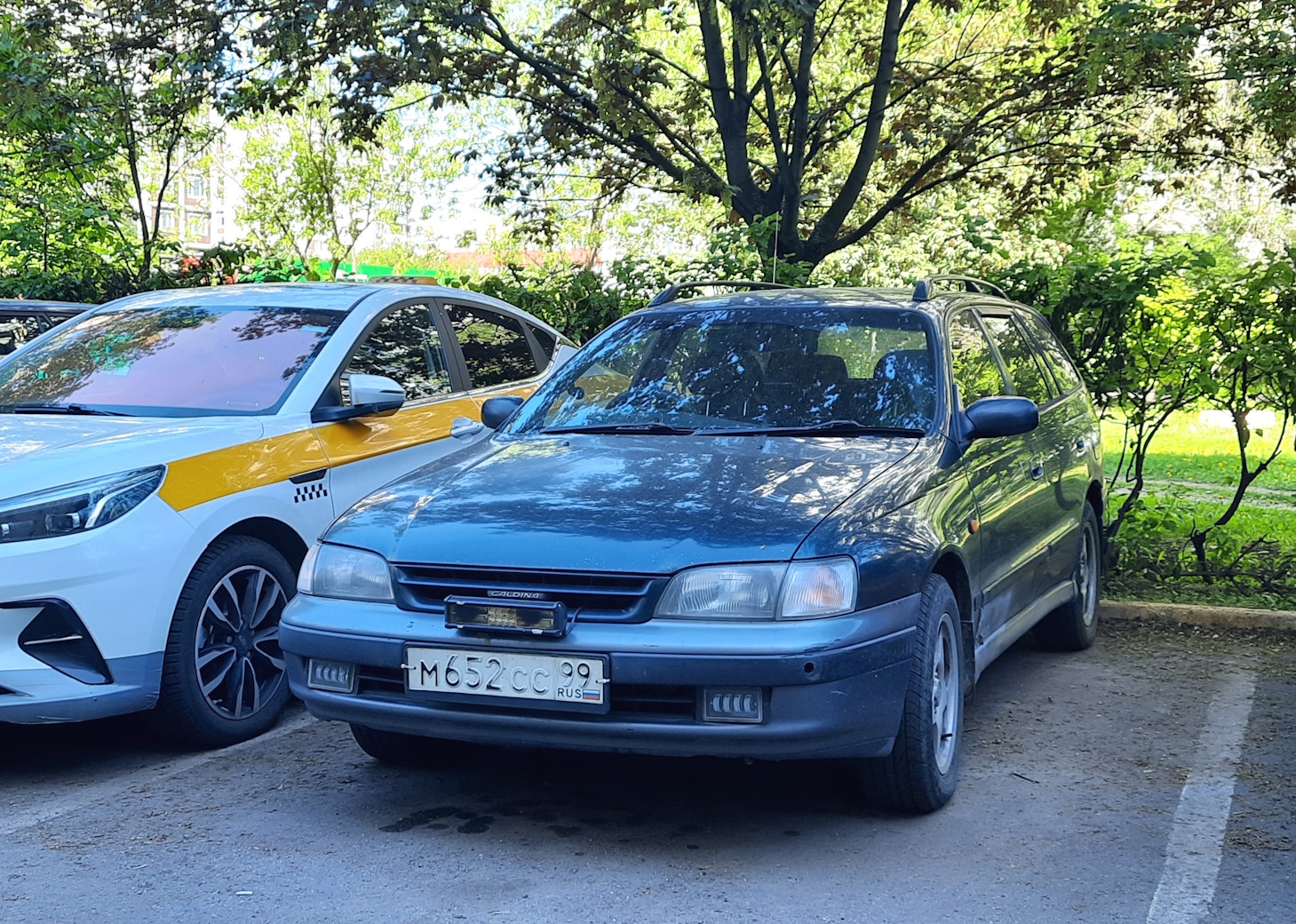 Москва, № М 652 СС 99 — Toyota Caldina (T190) '92-02