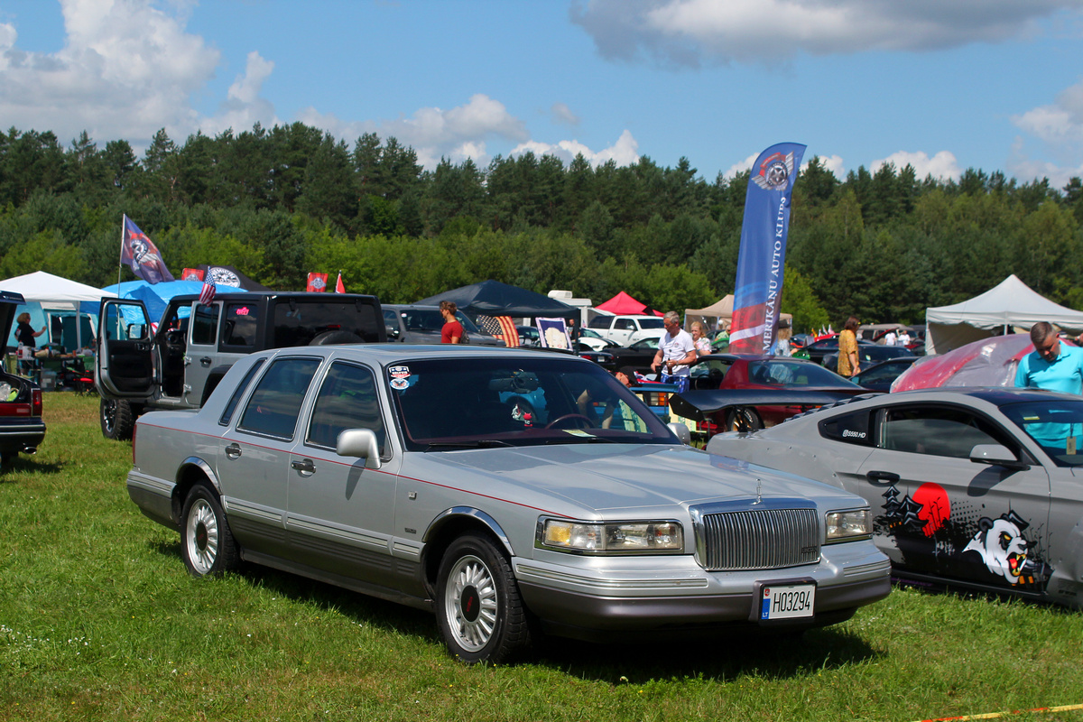 Литва, № H03294 — Lincoln Town Car (2G) '90-97; Литва — American Spirit 2025