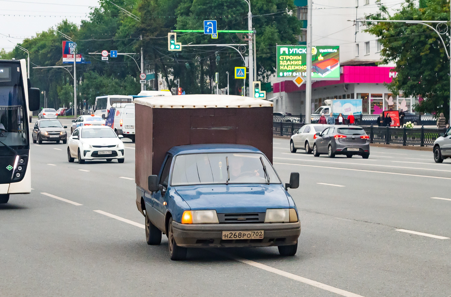 Башкортостан, № Н 268 РО 702 — Иж-2717-230 '97-05
