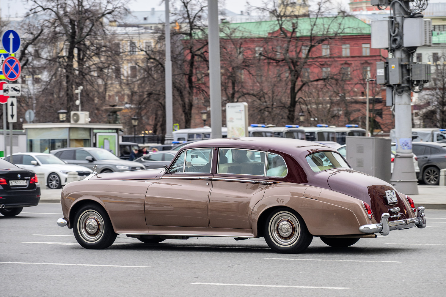 Москва, № В 222 СМ 777 — Rolls-Royce Silver Cloud III '63-66