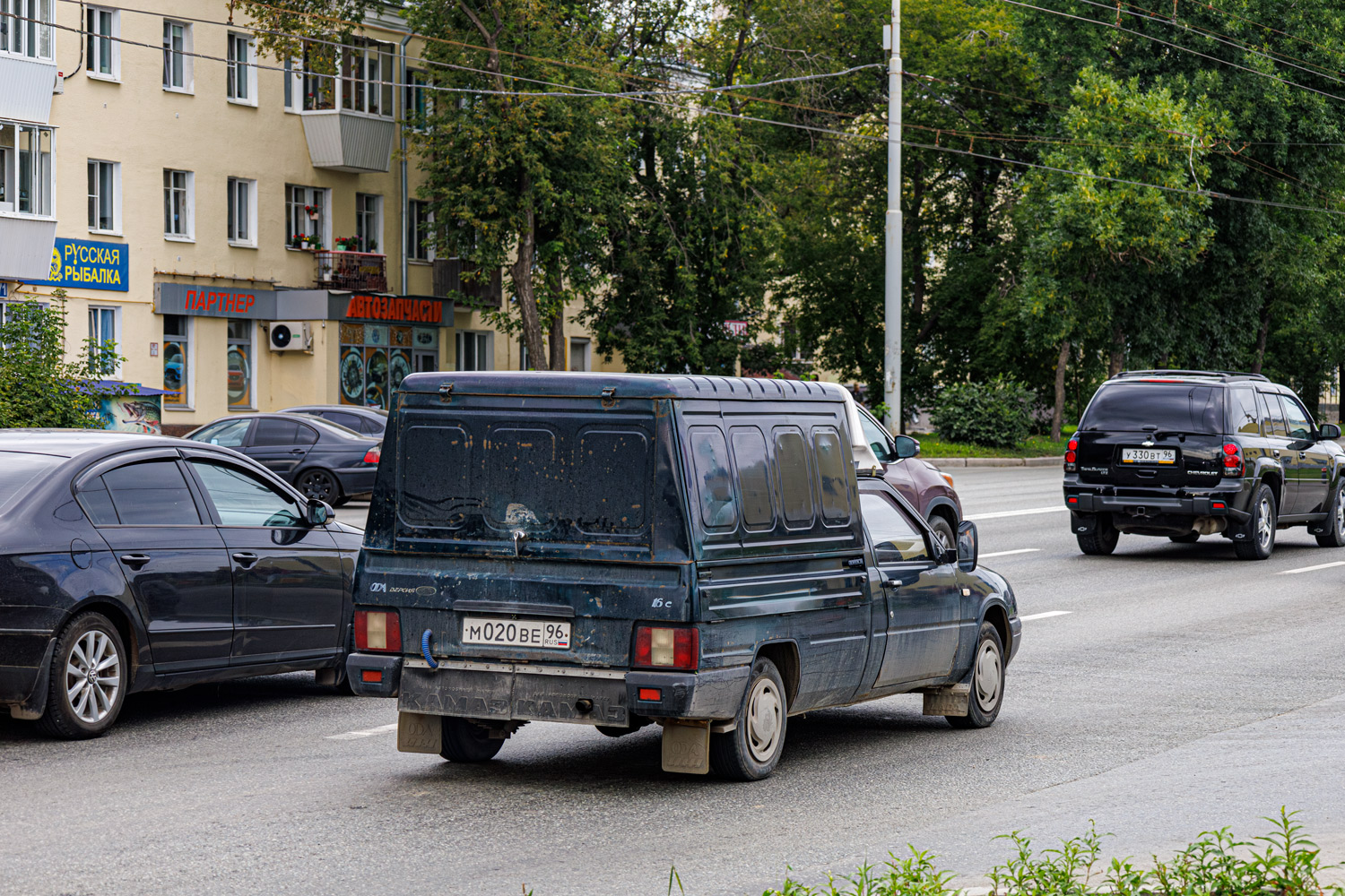 Свердловская область, № М 020 ВЕ 96 — Иж-2717-230 '97-05