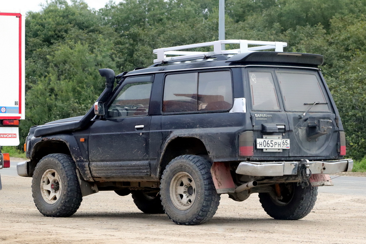 Сахалинская область, № Н 065 РН 65 — Nissan Safari (Y60) '87-97
