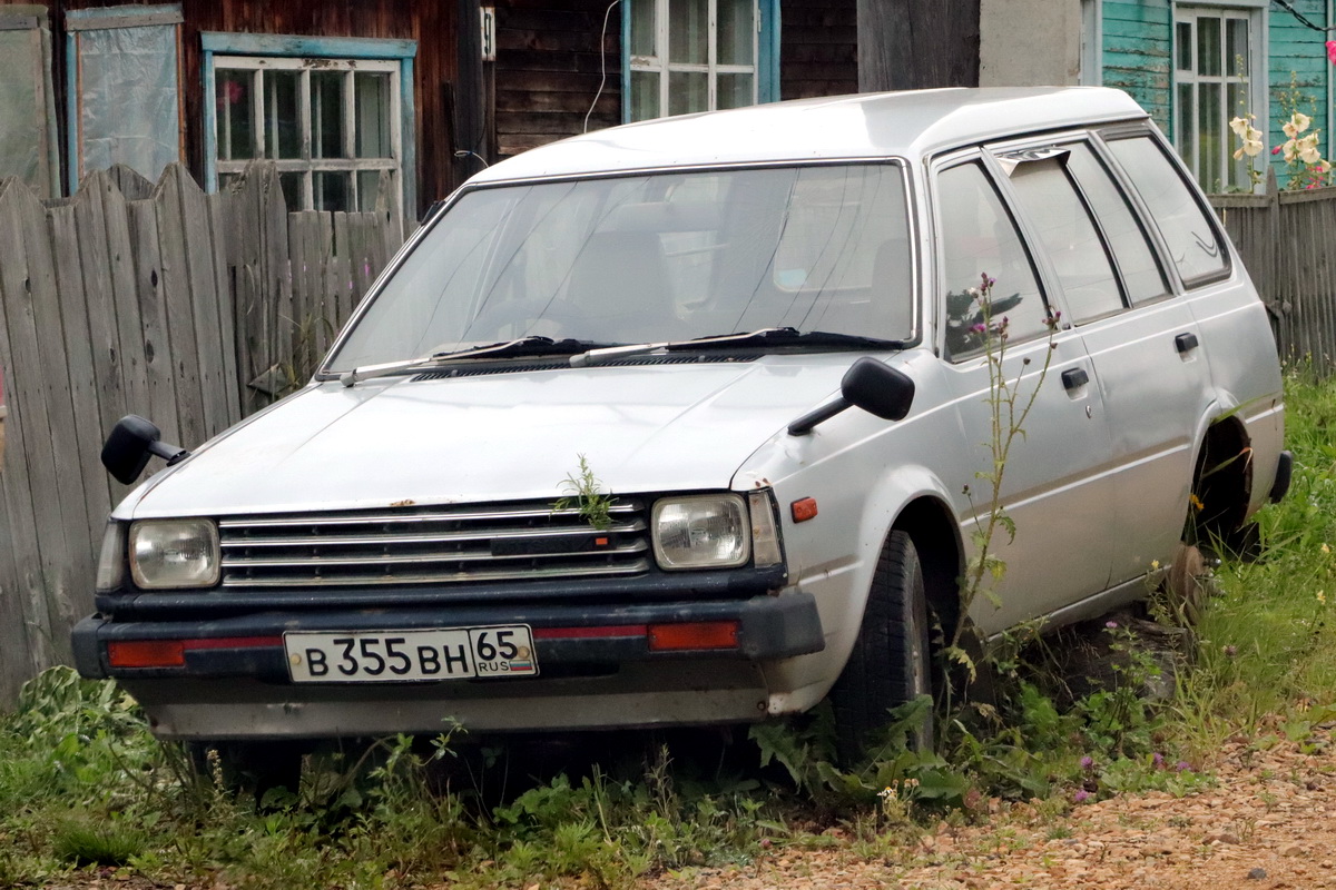 Сахалинская область, № В 355 ВН 65 — Nissan AD (B11) '82-90