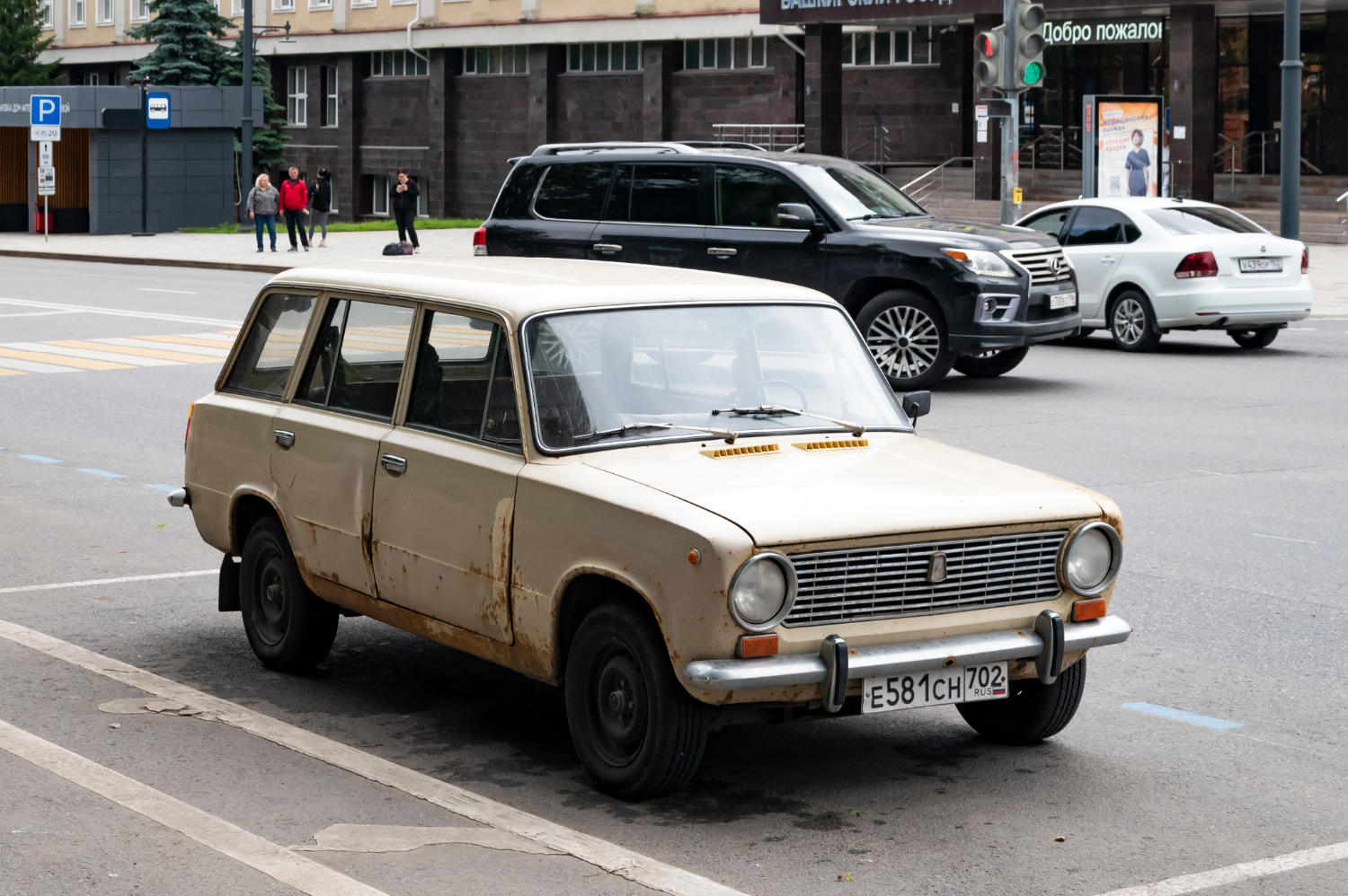 Башкортостан, № Е 581 СН 702 — ВАЗ-2102 Жигули '71-86