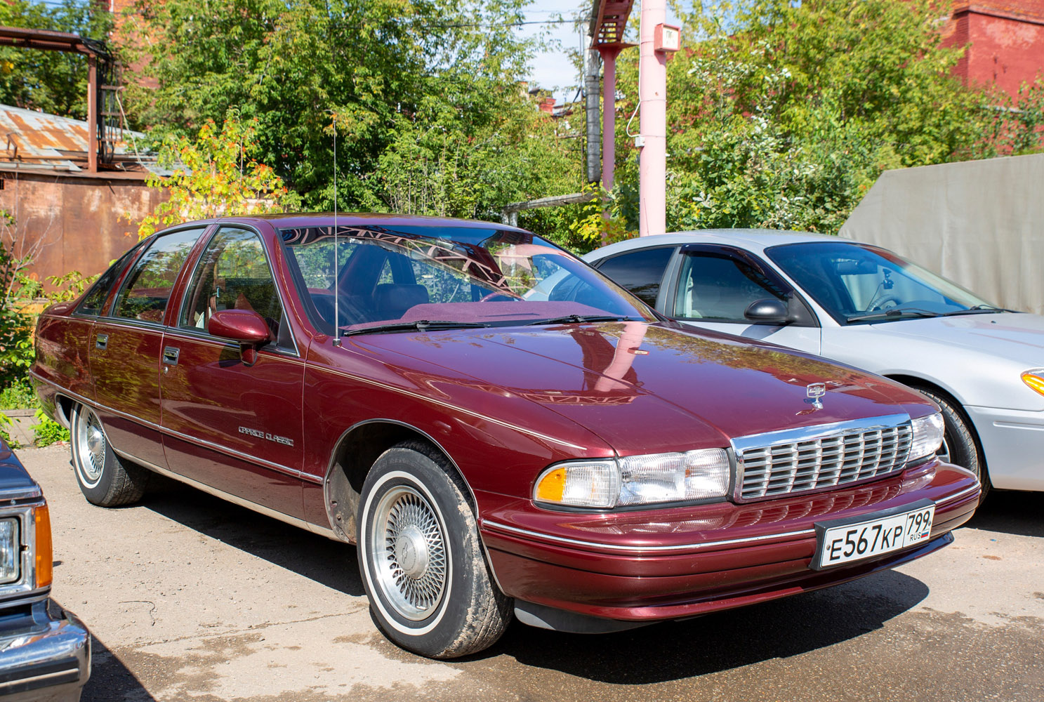 Москва, № Е 567 КР 799 — Chevrolet Caprice (4G) '90-96