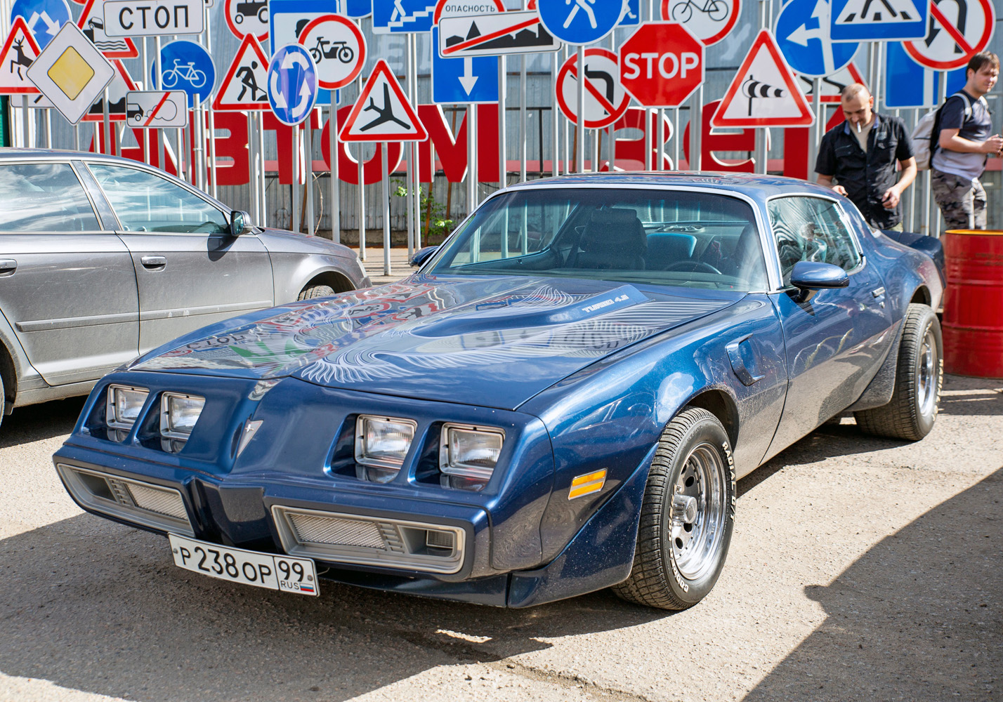 Москва, № Р 238 ОР 99 — Pontiac Firebird (2G) '70-81