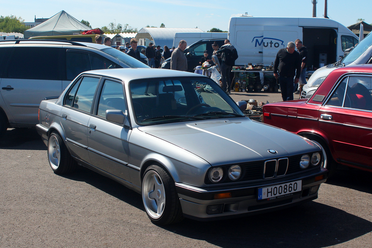 Литва, № H00860 — BMW 3 Series (E30) '82-94; Литва — Retro mugė 2025