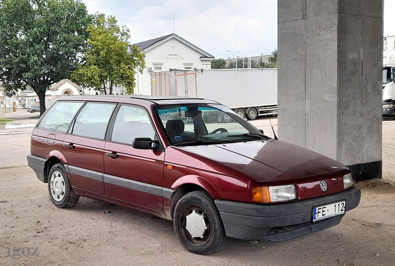 Латвия, № FE-112 — Volkswagen Passat Variant (B3) '88-93