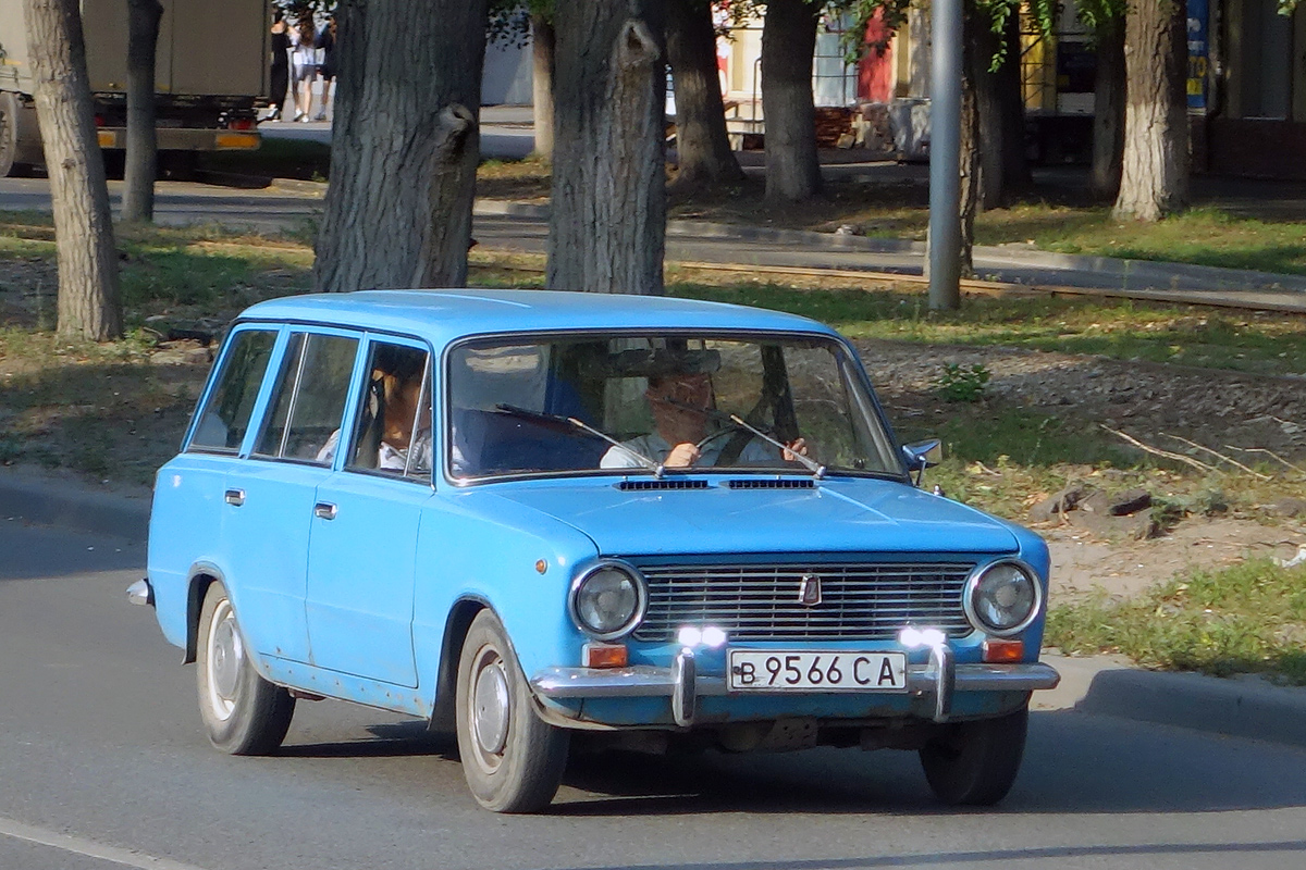 Саратовская область, № В 9566 СА — ВАЗ-2102 Жигули '71-86