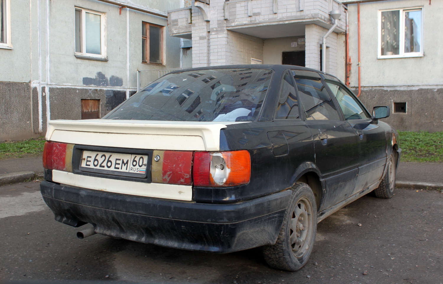 Псковская область, № Е 626 ЕМ 60 — Audi 80 (B3) '86-91