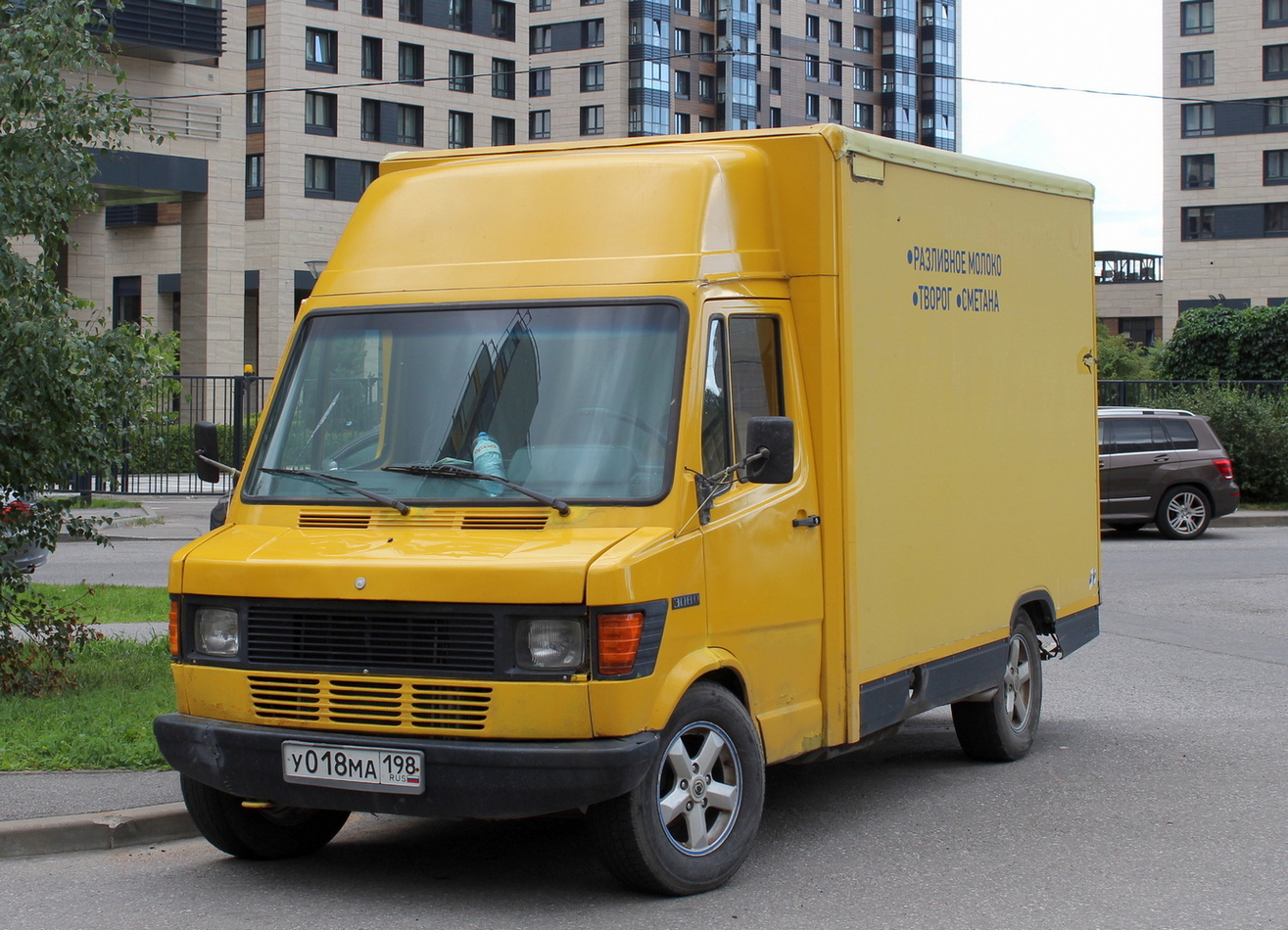 Санкт-Петербург, № У 018 МА 198 — Mercedes-Benz T1 308D '76-96