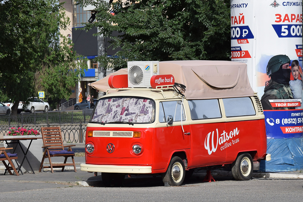 Астраханская область, № (30) Б/Н 0002 — Volkswagen Typ 2 (T2) '67-13
