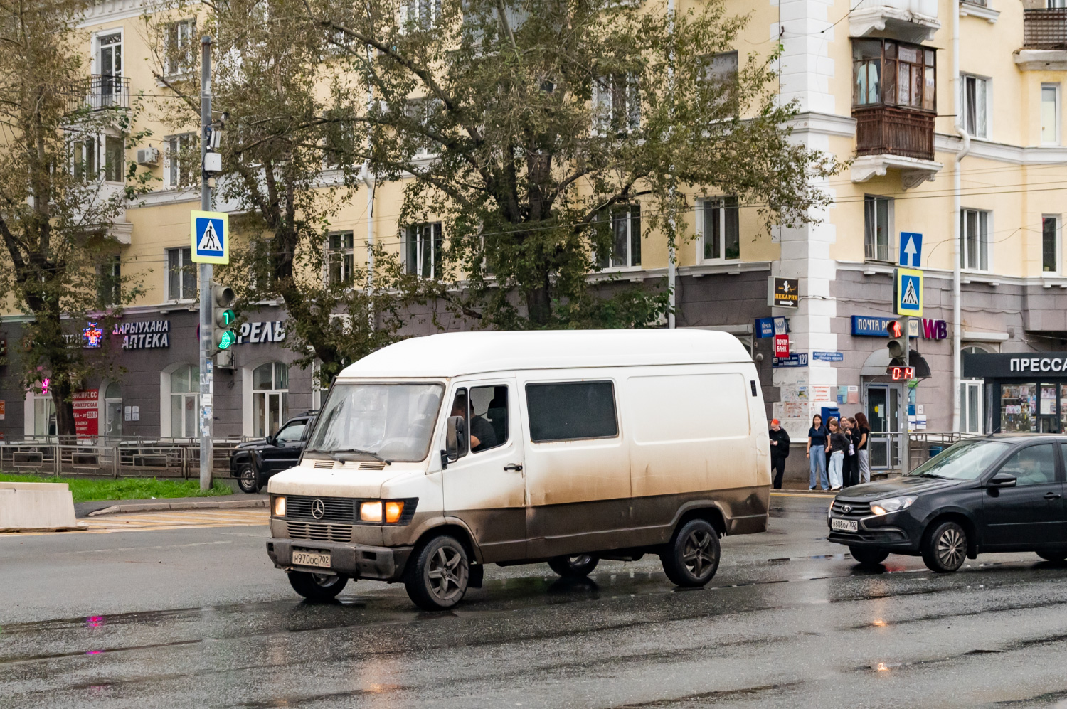 Башкортостан, № Н 970 ОС 702 — Mercedes-Benz T1 208D '76-96