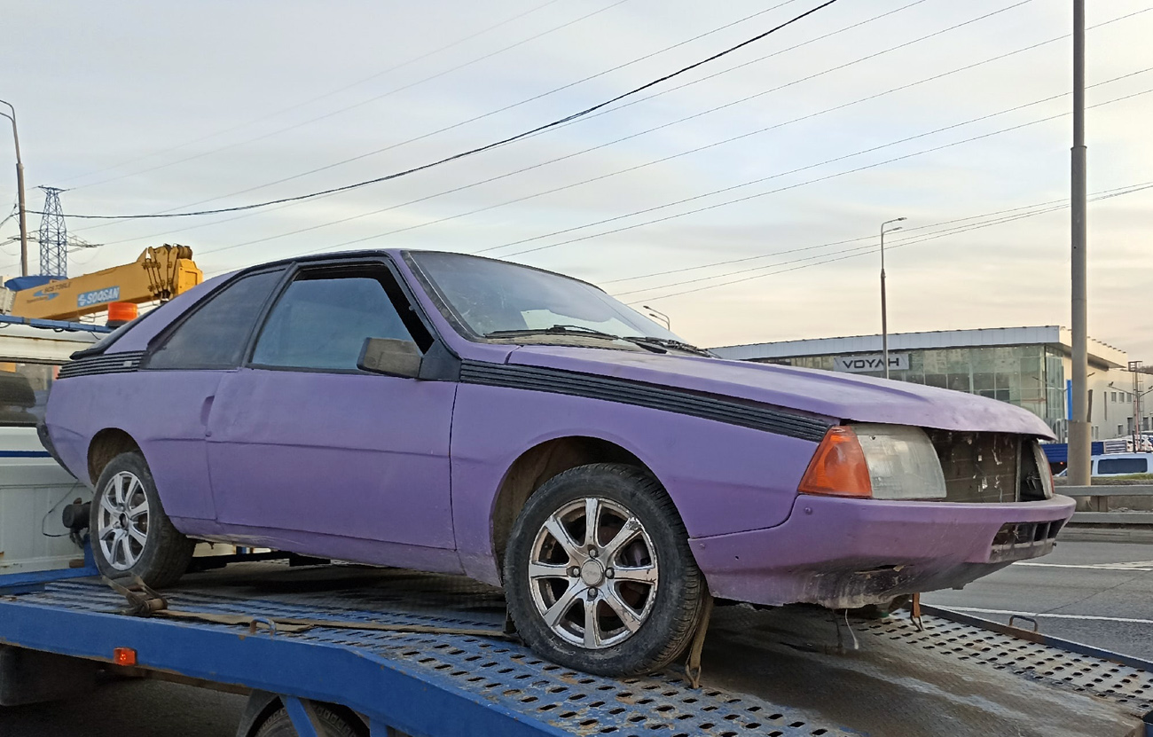Москва, № (77) Б/Н 0768 — Renault Fuego '80-92