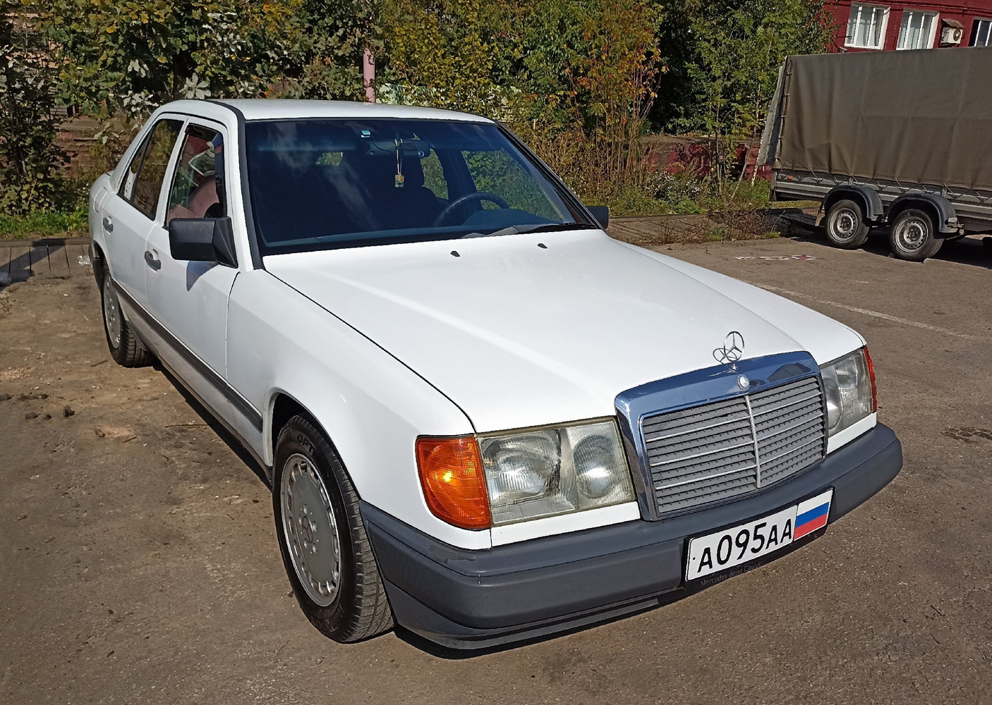Москва, № А 095 АА — Mercedes-Benz (W124) '84-96