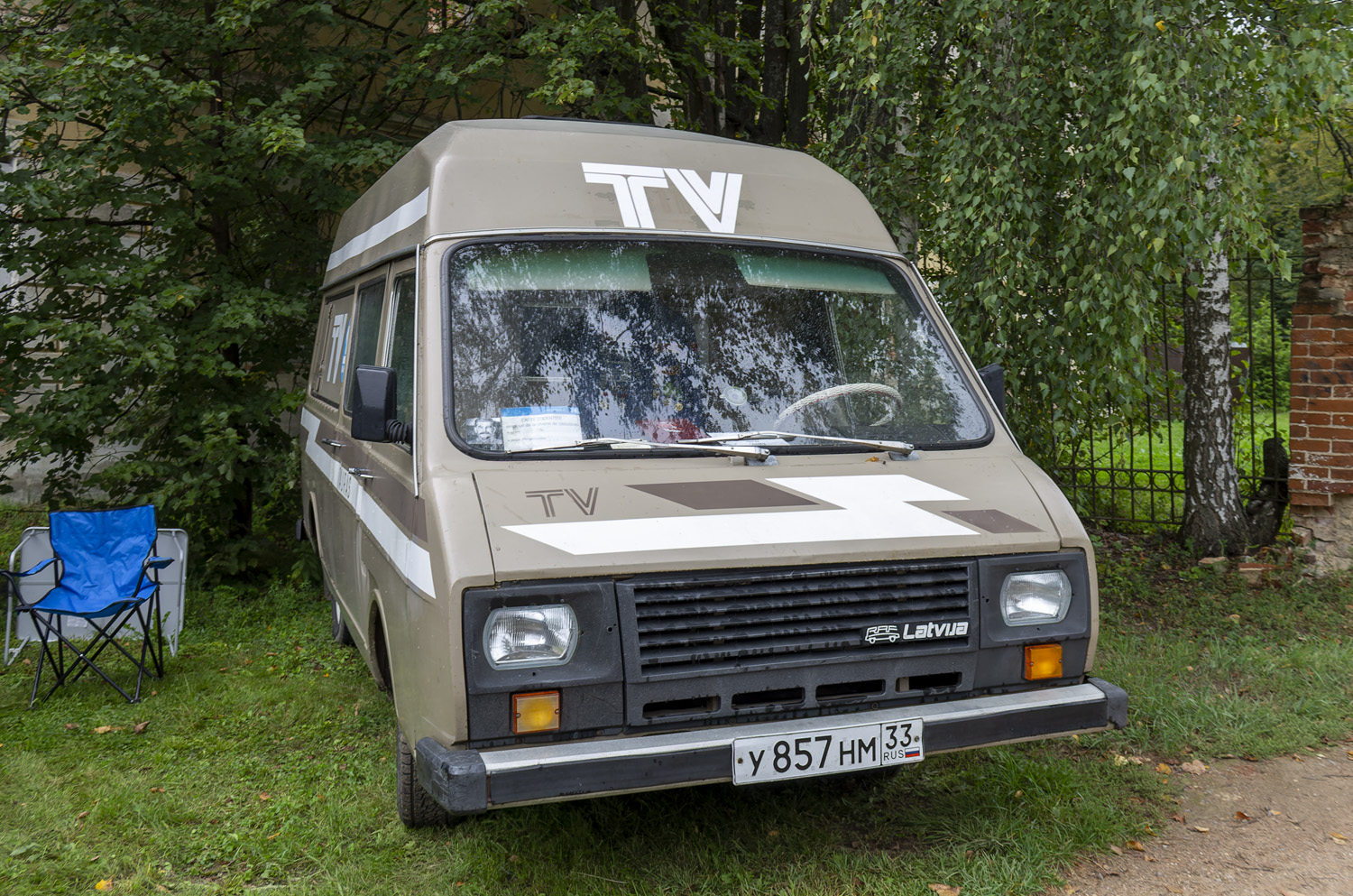 Московская область, № У 857 НМ 33 — РАФ-3311-21 Таурас '92; Московская область — Автоэкзотика 2025