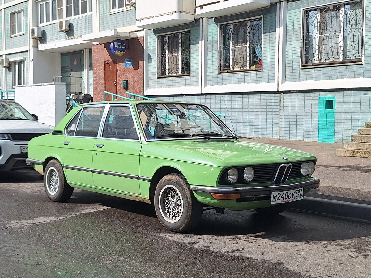 Москва, № М 240 ОУ 797 — BMW 5 Series (E12) '72-81