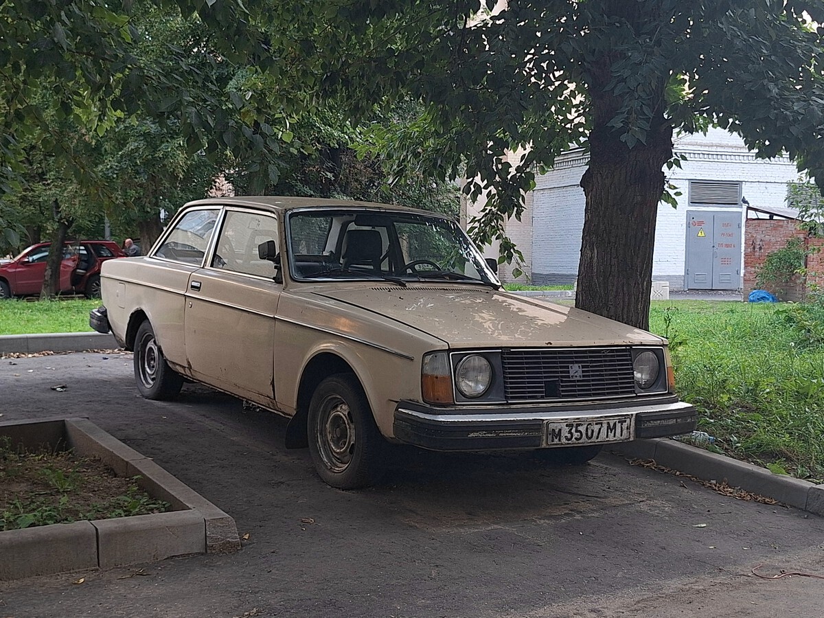 Москва, № М 3507 МТ — Volvo 240 Series (общая модель)