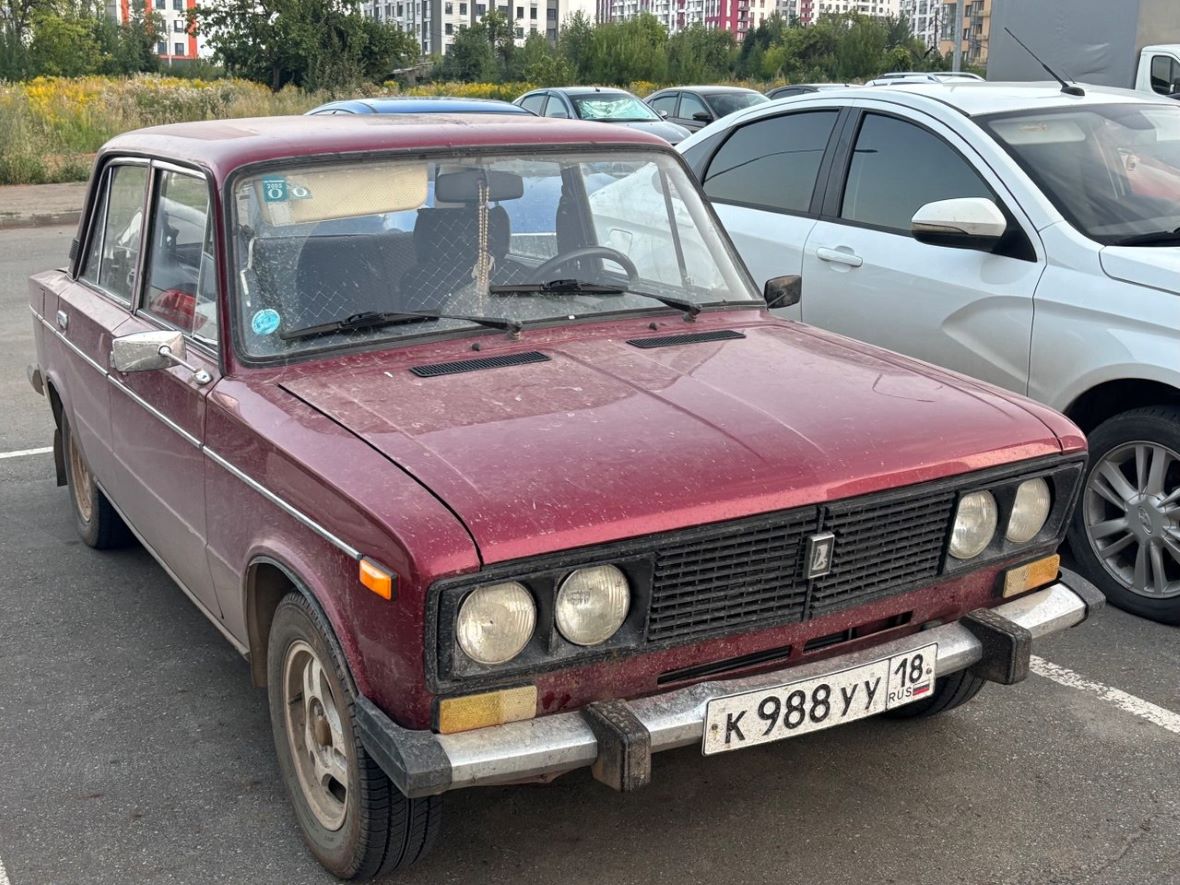 Удмуртия, № К 988 УУ 18 — ВАЗ-2106 Жигули '75-06