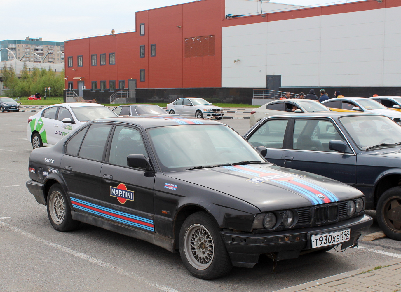 Санкт-Петербург, № Т 930 ХВ 198 — BMW 5 Series (E34) '87-96