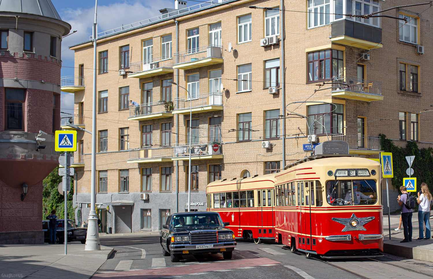 Москва, № В 537 РК 77 — ЗИЛ-41041 '86-19; Москва — 20-й парад исторического транспорта 2025