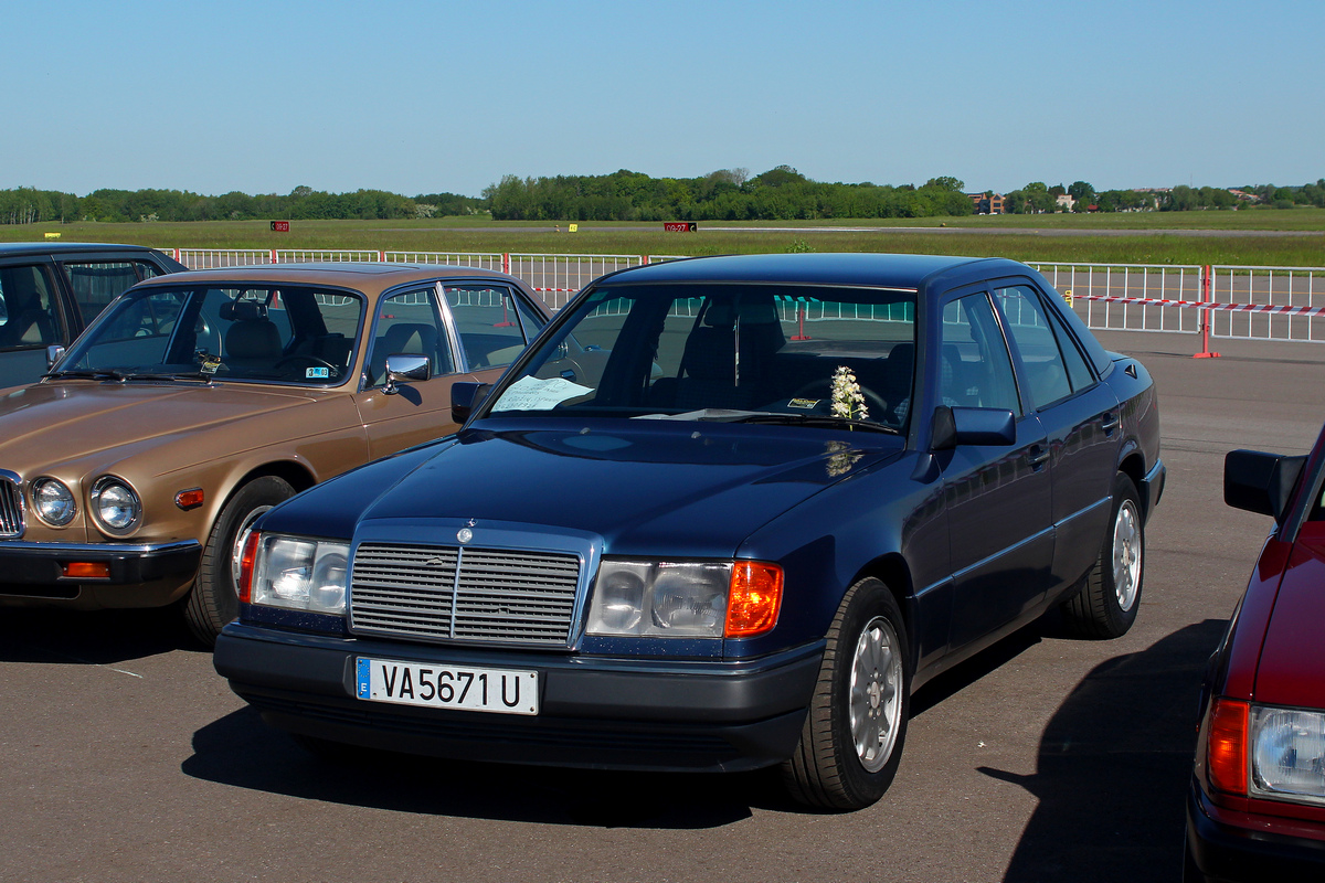 Литва, № VA 5671 U — Mercedes-Benz (W124) '84-96; Литва — Retro mugė 2025