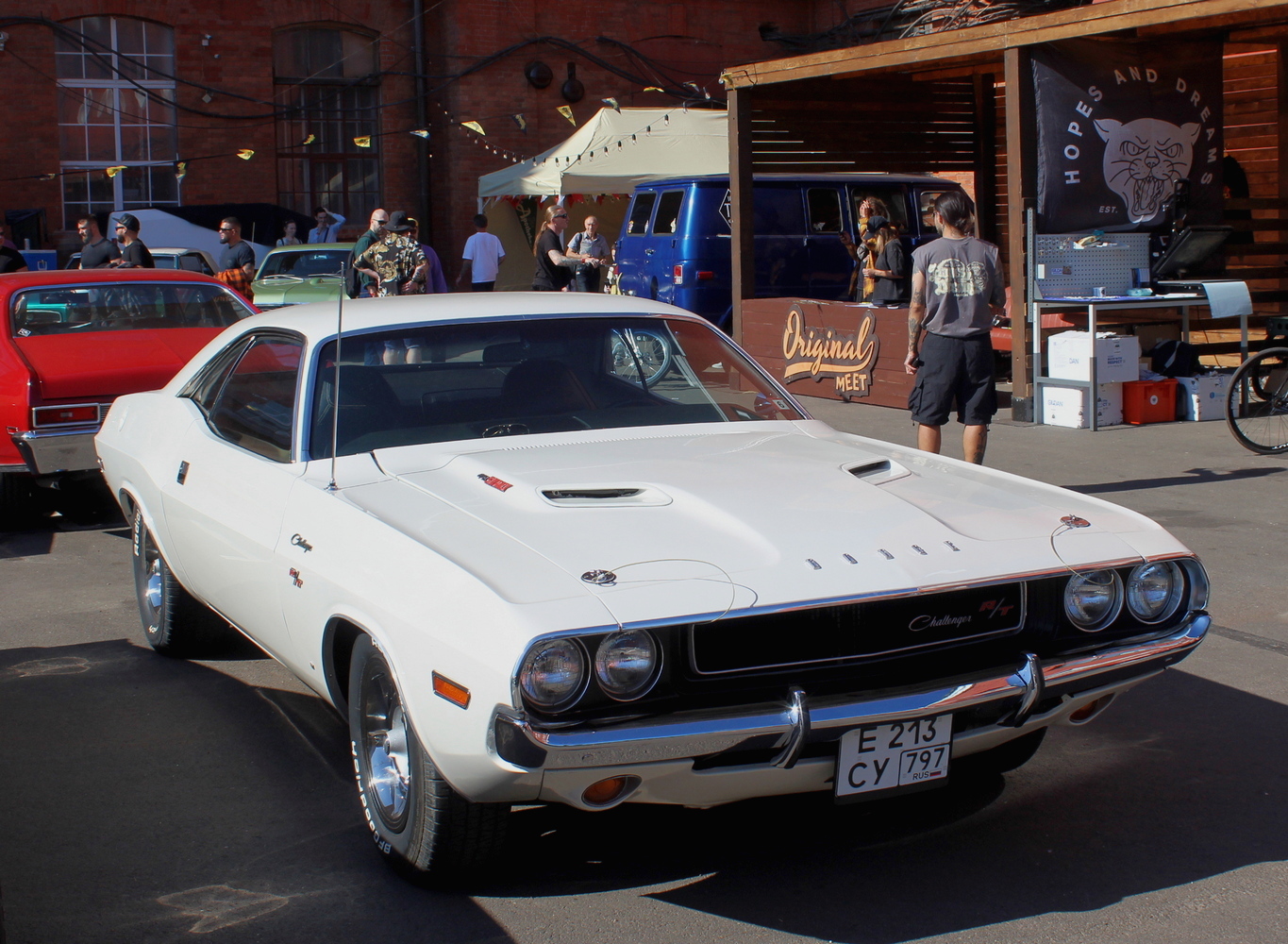 Москва, № Е 213 СУ 797 — Dodge Challenger '70-74; Санкт-Петербург — Ежегодная выставка классических и кастомных автомобилей и мотоциклов "Original Meet"