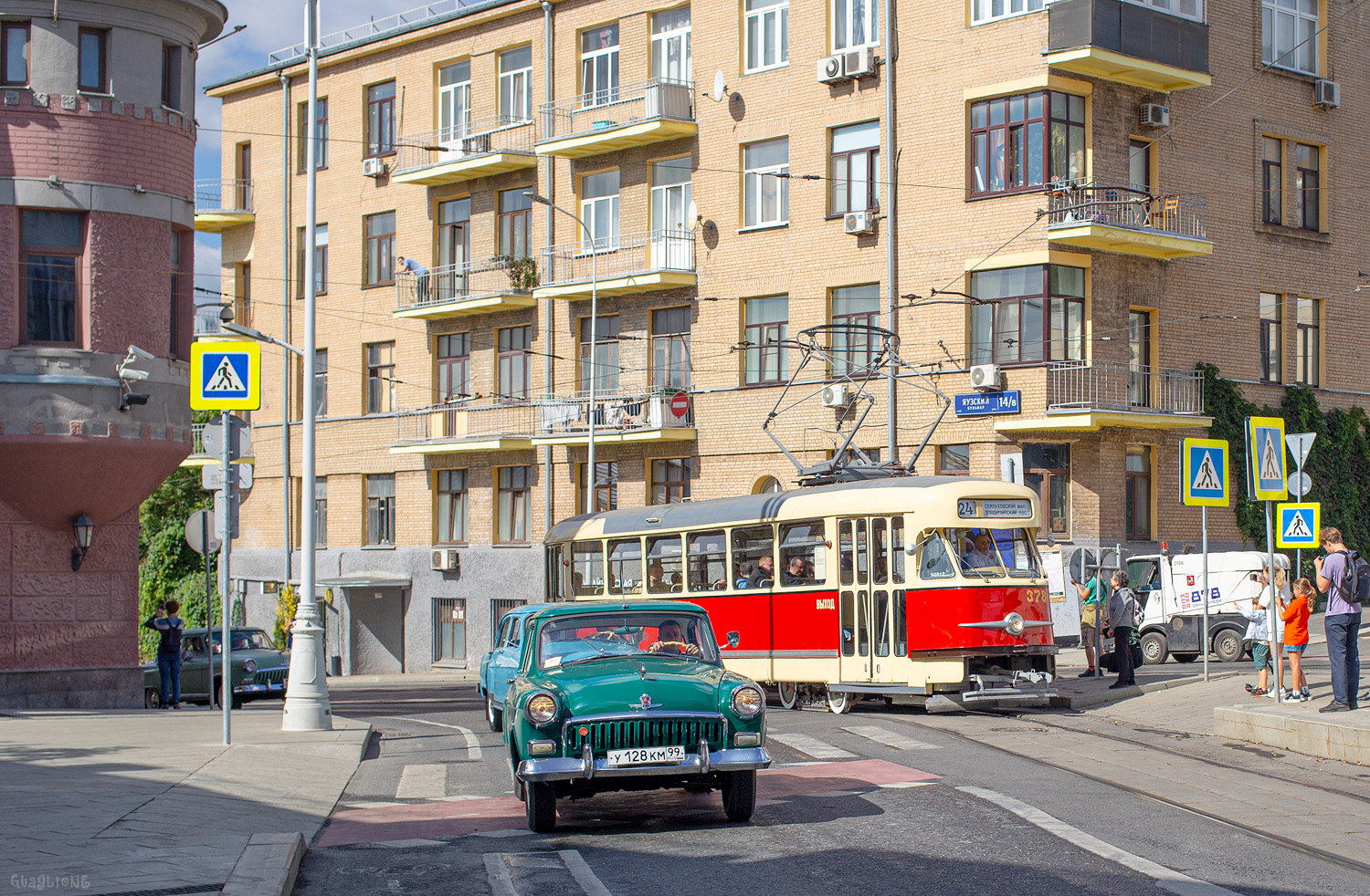 Москва, № У 128 КМ 99 — ГАЗ-М-21И Волга '58-62; Москва — 20-й парад исторического транспорта 2025
