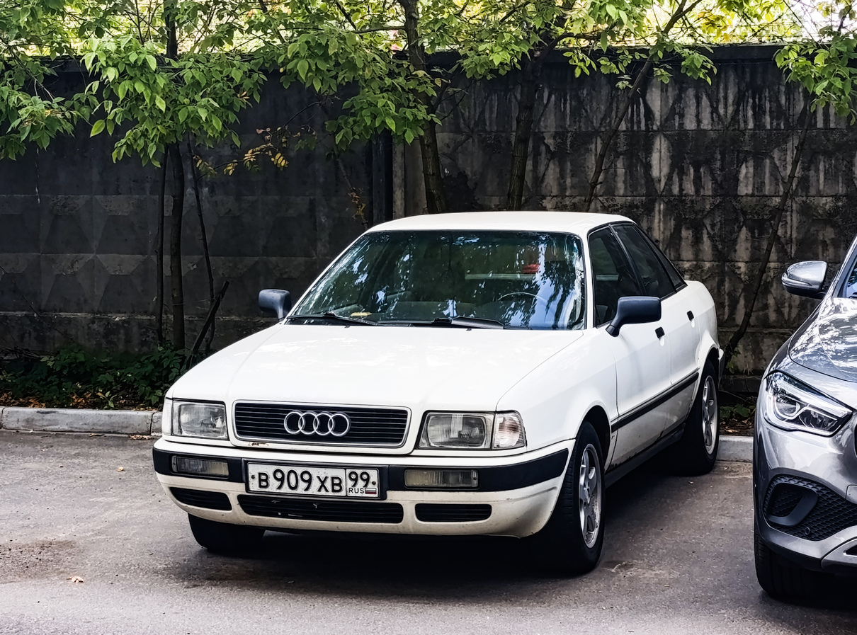 Московская область, № В 909 ХВ 99 — Audi 80 (B4) '91-96