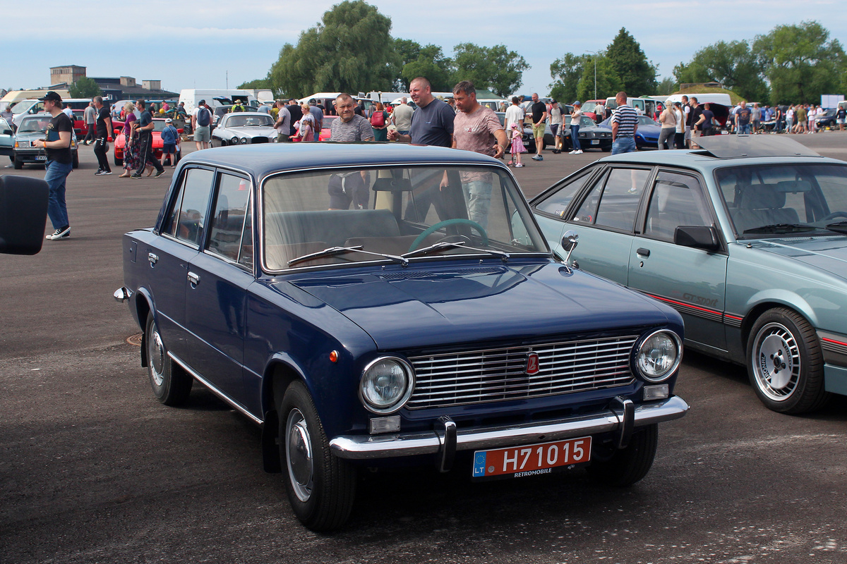 Литва, № H71015 — ВАЗ-2101 Жигули '70-83; Литва — Retro mugė 2024