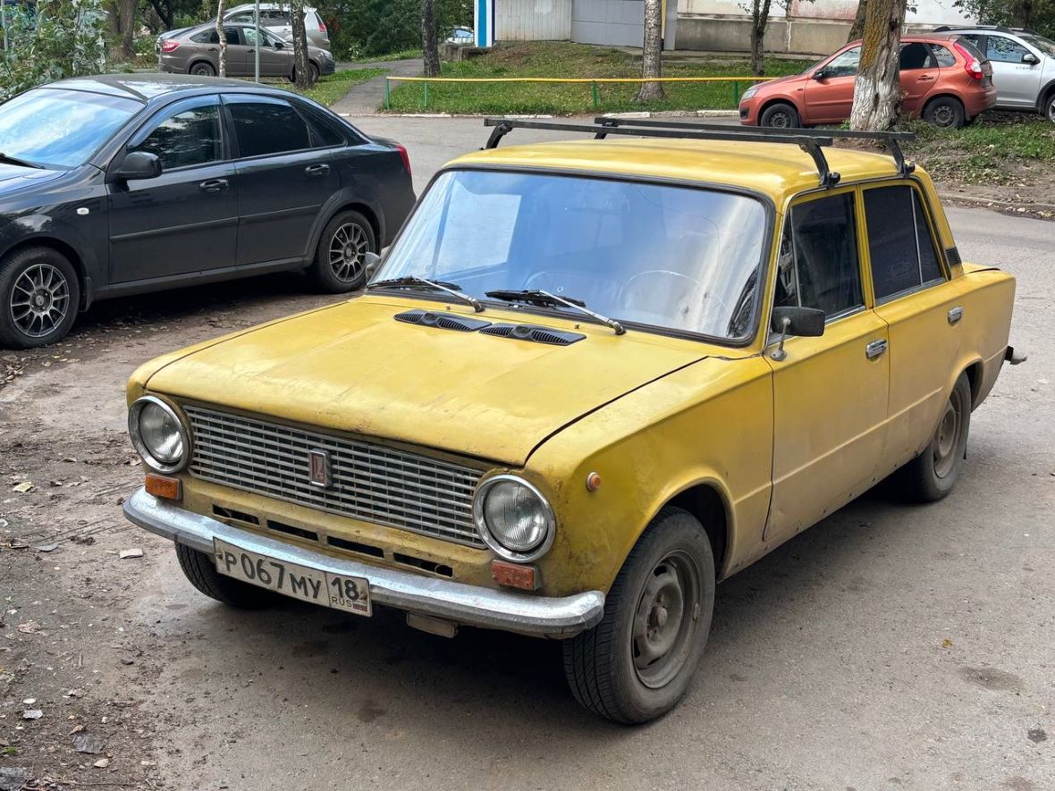 Удмуртия, № Р 067 МУ 18 — ВАЗ-21011 Жигули '74-83
