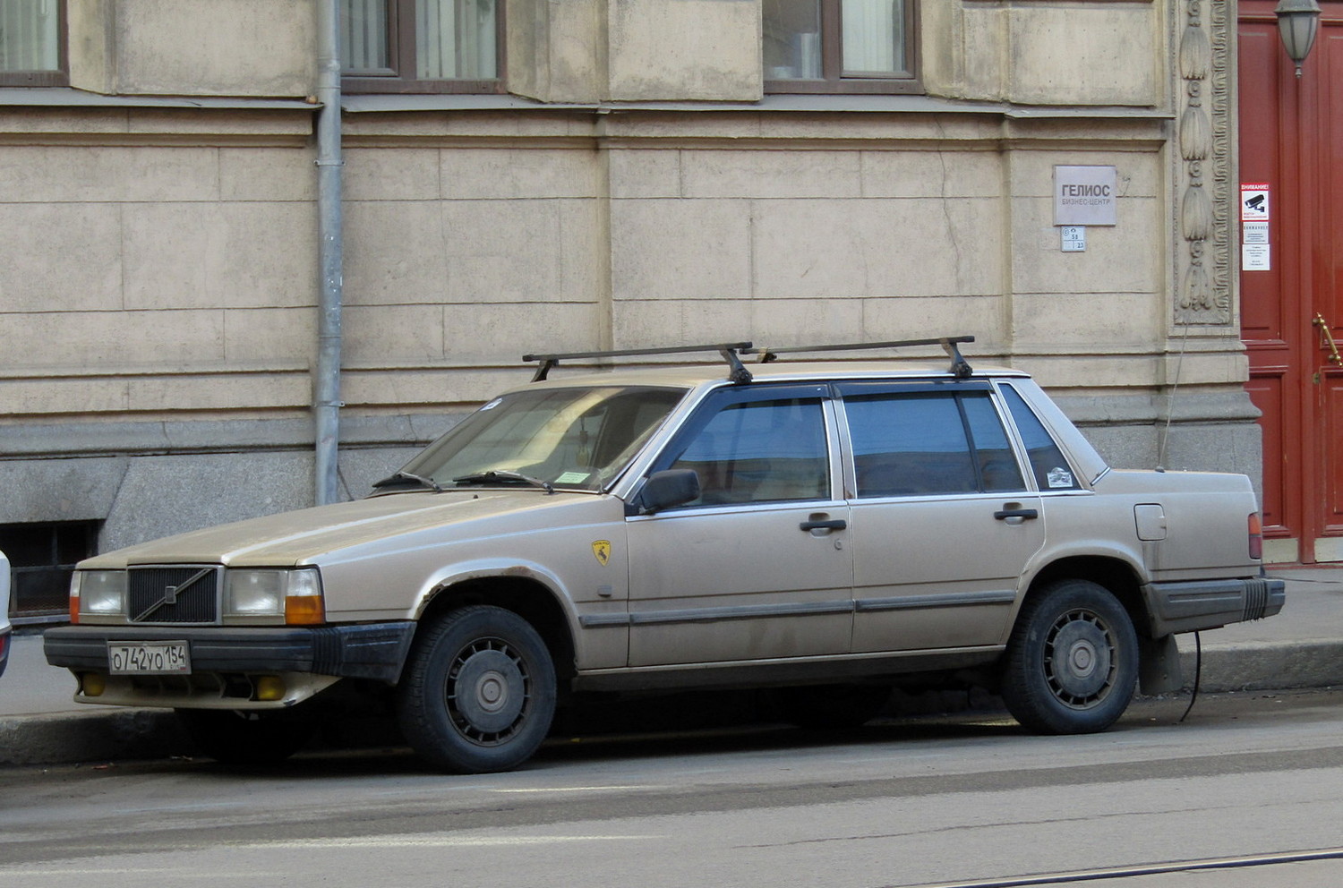 Новосибирская область, № О 742 УО 154 — Volvo 740 '84-92