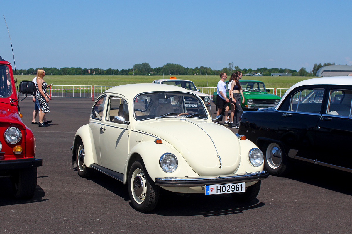 Литва, № H02961 — Volkswagen Käfer 1302/1303 '70-75; Литва — Retro mugė 2024