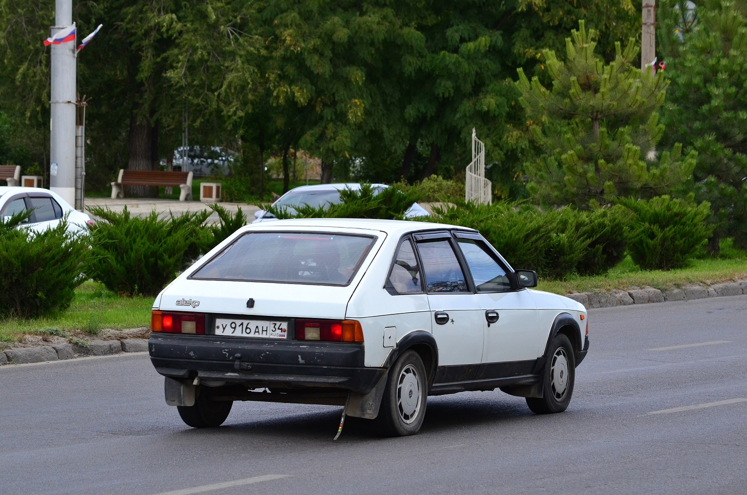 Волгоградская область, № У 916 АН 34 — Москвич-2141 '86-98